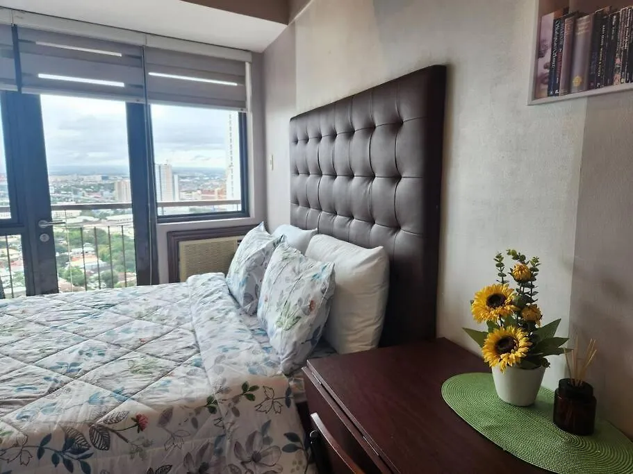 Kl Tower Cosy Studio With Balcony Sauna Gym Pool Near Greenbelt Манила Филиппины