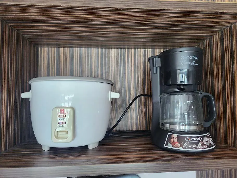 Апартаменты Kl Tower Cosy Studio With Balcony Sauna Gym Pool Near Greenbelt Манила Филиппины