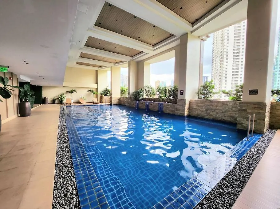 Kl Tower Cosy Studio With Balcony Sauna Gym Pool Near Greenbelt Manila Apartment